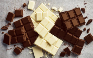 شکلات تلخ یا شیری؟ کدام انتخاب سالم‌تر و خوشمزه‌تر است؟